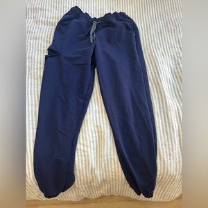 Jannuu scrub joggers
